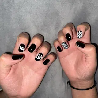 ネイル 内堀 優妃のネイルデザイン