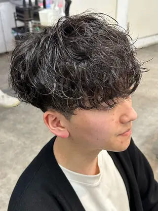 パーマ メンズ fifth men's原宿所属・fifth/原宿/ シャドウパーマ/カズのヘアスタイル