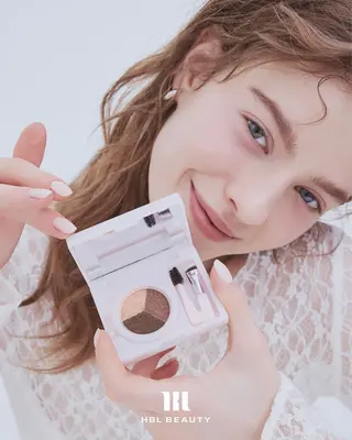 アイブロウ ABLLOOMY/ arisaの眉毛・アイブロウイメージ