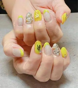 ネイル SINCERELY シンシアリー🌈のネイルデザイン