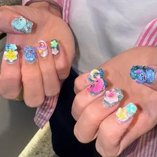 ネイル RIEKO🍒 ワンホン♡推しネイルのネイルデザイン