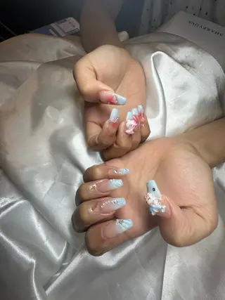 ネイル 濱岡 咲のネイルデザイン