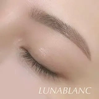 アイブロウ LUNA BLANCの眉毛・アイブロウイメージ