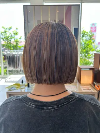 ショート カラー オガタ アキのヘアスタイル
