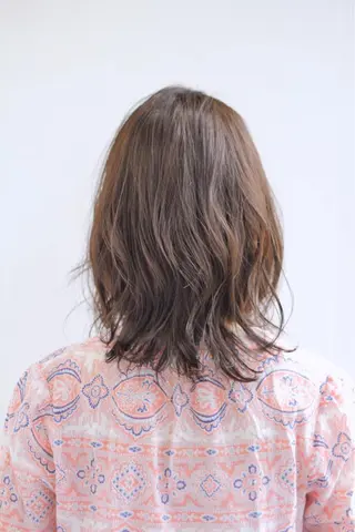 ミディアム カラー パーマ 白髪ぼかしモデル募集 今村理央奈のヘアスタイル