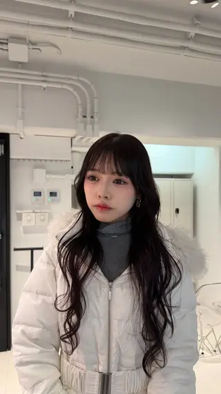 ロング カラー Lomalia Rukaのヘアスタイル