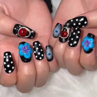 ネイル 👽個性派ネイル🎀 komachiのマツエク・マツパデザイン