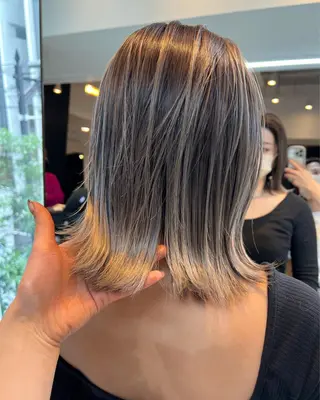 ミディアム カラー トレンドと似合わせ/ マンツーマン/西上楓のヘアスタイル