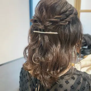 セミロング ヘアアレンジ GOTODAY SHAiRE SALON所属・札幌 ヘアアレンジ 🍎 タナカセリナのヘアスタイル