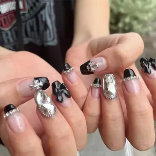 ネイル Momone ／渋谷／パラジェルのネイルデザイン