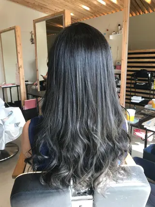 ロング カラー 関口 友行のヘアスタイル