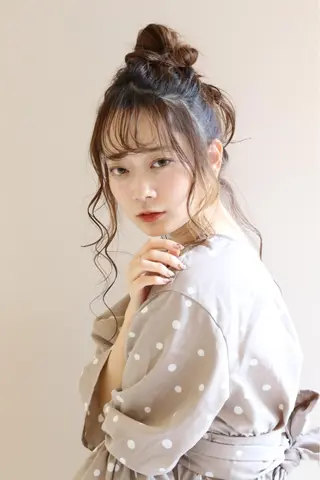 ロング カラー ベージュ/インナー カラー🤍Rieのヘアスタイル