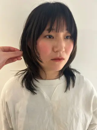 ミディアム Ata.所属・kubo nozomiのヘアスタイル