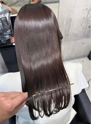 セミロング _WHITE京橋店所属・髪質改善_WHITE RYUSUKEのヘアスタイル