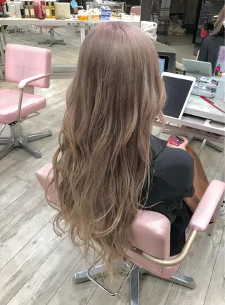 セミロング カラー モテ髪×トレンド💕 小顔レイヤー 金井のヘアスタイル