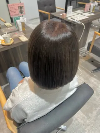 ミディアム カラー AVANCE.和泉中央所属・豊川 絢子のヘアスタイル