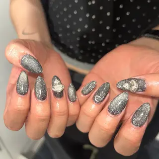 ネイル MODA MANAMIᵕ̈のネイルデザイン