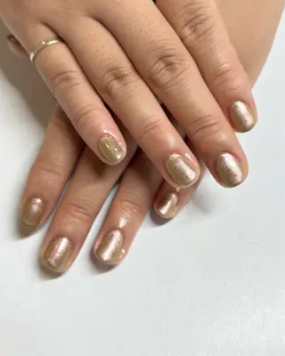 ネイル Blue Reef 四谷三丁目所属・たかの はづきのネイルデザイン