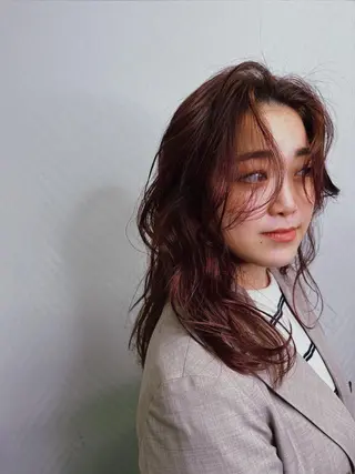 セミロング カラー ウスイマイコ カット/ケアカラーのヘアスタイル