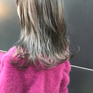 ミディアム カラー ヤスドミ ケイスケのヘアスタイル