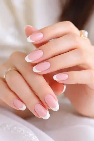 ミディアム aphloadia ネイリストのネイルデザイン