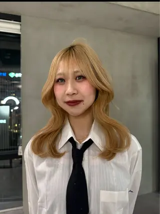 カラー ALBUM銀座店所属・池袋ブリーチ特化🎀 あやか🎀のヘアスタイル