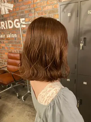 ミディアム カラー the BRIDGE 加藤みのりのヘアスタイル
