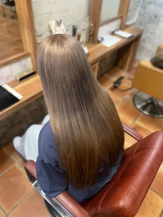 ロング カラー 廣瀬 京花のヘアスタイル