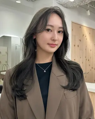 ロング カラー 韓国ヘアNo.1🤎 レイヤー／いちかのヘアスタイル