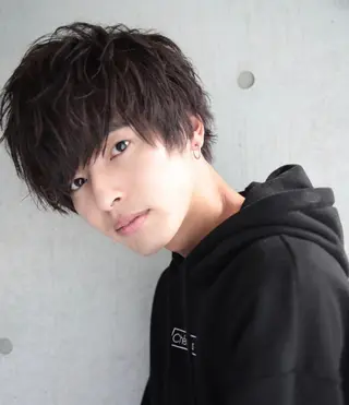 カラー メンズ Loy所属・メンズヘア特化 パーマ 縮毛矯正🔷のヘアスタイル