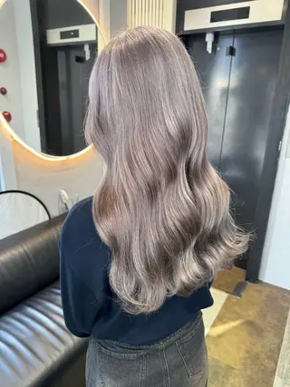 ミディアム カラー dao/ミルクティー /ブラウン/ブロンドのヘアスタイル