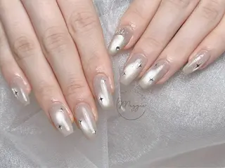 ネイル Maggie Nail🦩のネイルデザイン
