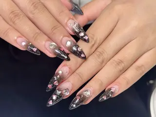 ネイル lucky nail 歌舞伎町のネイルデザイン