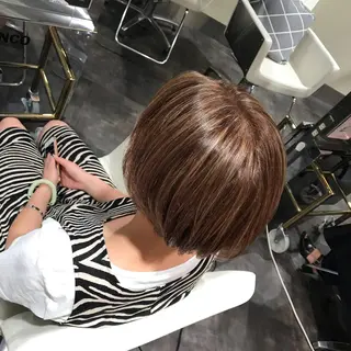 カラー KAITOH ATSUSHIのヘアスタイル