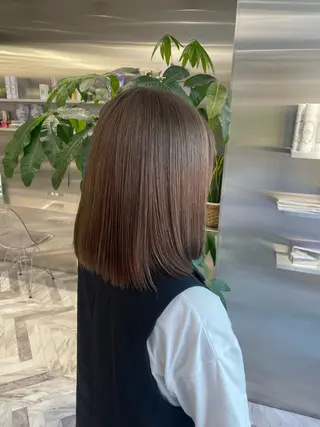 ミディアム クルミ/ 💕ワンホンネイルのネイルデザイン