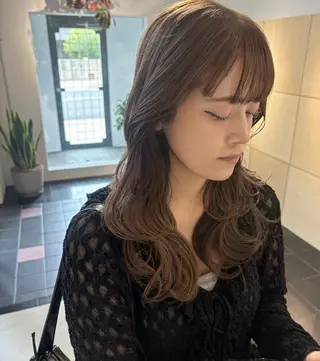 ミディアム カラー Yui⭐️ 初カラー指名No1のヘアスタイル