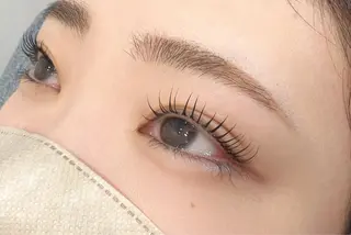 マツエク・マツパ REGINA (レジーナ)所属・REGINA ネイルまつげエステの眉毛・アイブロウイメージ