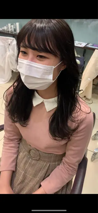 セミロング タンバルモリパーマ 礒井メンキのヘアスタイル