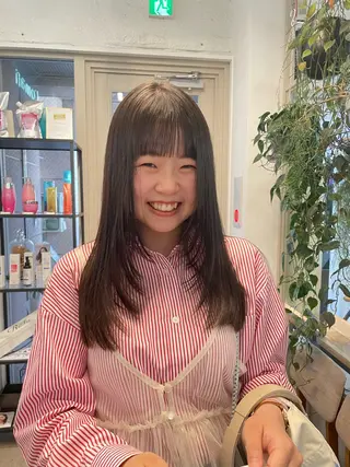 ロング カラー ミルクティー× グレージュMOMOのヘアスタイル