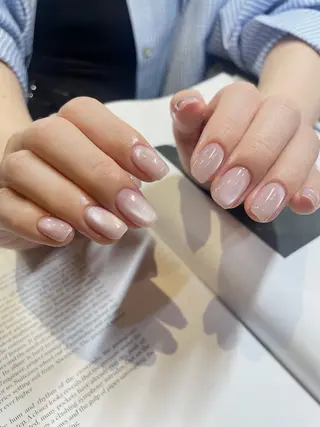 ネイル anyora nail salon所属・大人ワンホン キラキラ／Ayanoのネイルデザイン