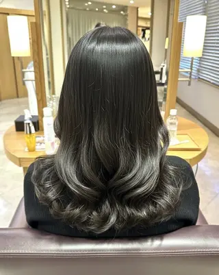 ミディアム 韓国風ﾊﾟｰﾏ❁﻿ fu-ka❁艶ｶﾗｰのヘアスタイル