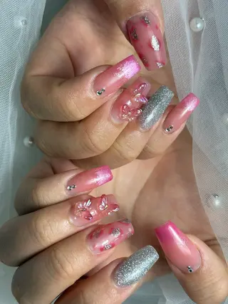 ネイル ✴︎ Delightのネイルデザイン