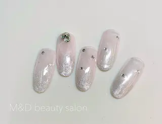 ネイル M&D BeautySalon銀座店所属・M&D 銀座店のネイルデザイン
