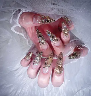 ネイル She   Nail所属・ISA_ BELLAのネイルデザイン