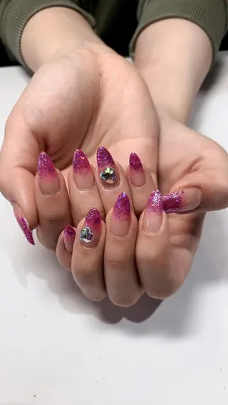 ネイル Guarendo(ガレンドゥ)錦糸町店所属・Gurando 錦糸町店のネイルデザイン