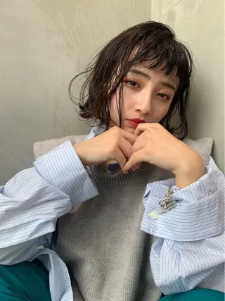 ミディアム カラー 🉐レイヤー/塩見 弘樹🉐渋谷のヘアスタイル