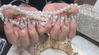 ロング ネイル 長さ出し専門 nynaのネイルデザイン