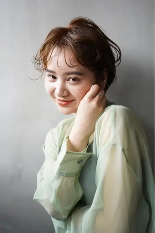 ショート カラー 幸喜 美咲のヘアスタイル