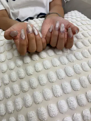 ネイル 🌈ISHII MlUのネイルデザイン