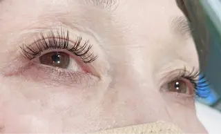 マツエク・マツパ moon eye所属・アイラッシュサロン moon eyeのマツエク・マツパデザイン